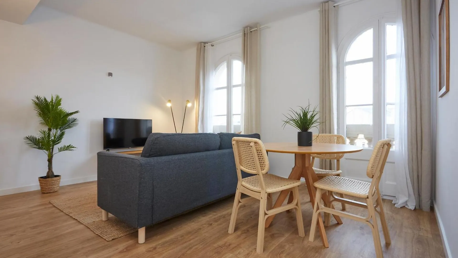 61Par1014- Magnifico Apartamento Recientemente Decorado En Poble Sec Barcelona Apartment